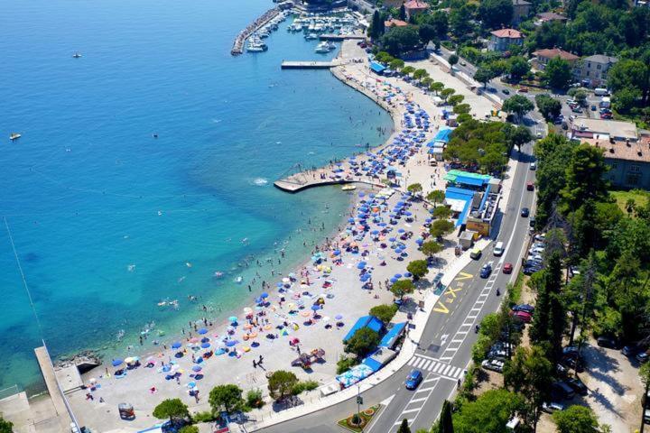 Apartments Ana Опатия Экстерьер фото