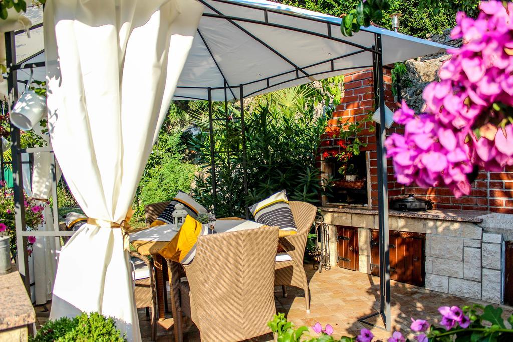 Apartments Ana Опатия Экстерьер фото