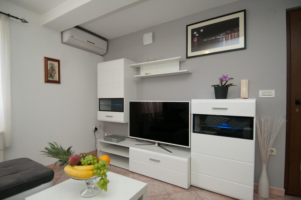 Apartments Ana Опатия Экстерьер фото